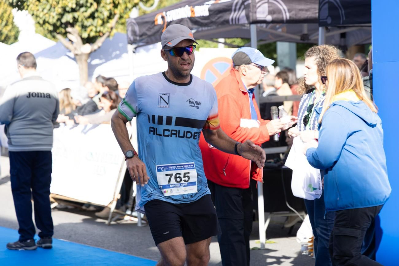 En imágenes: multitudinaria e histórica XXIX Media Maratón 'Ciudad de Jaén' y 10k en memoria de Paco Manzaneda