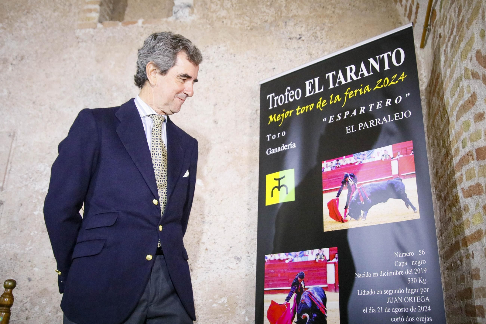 Las imágenes del evento dedicado al "Mejor toro de la Feria" en la peña flamenca El Taranto