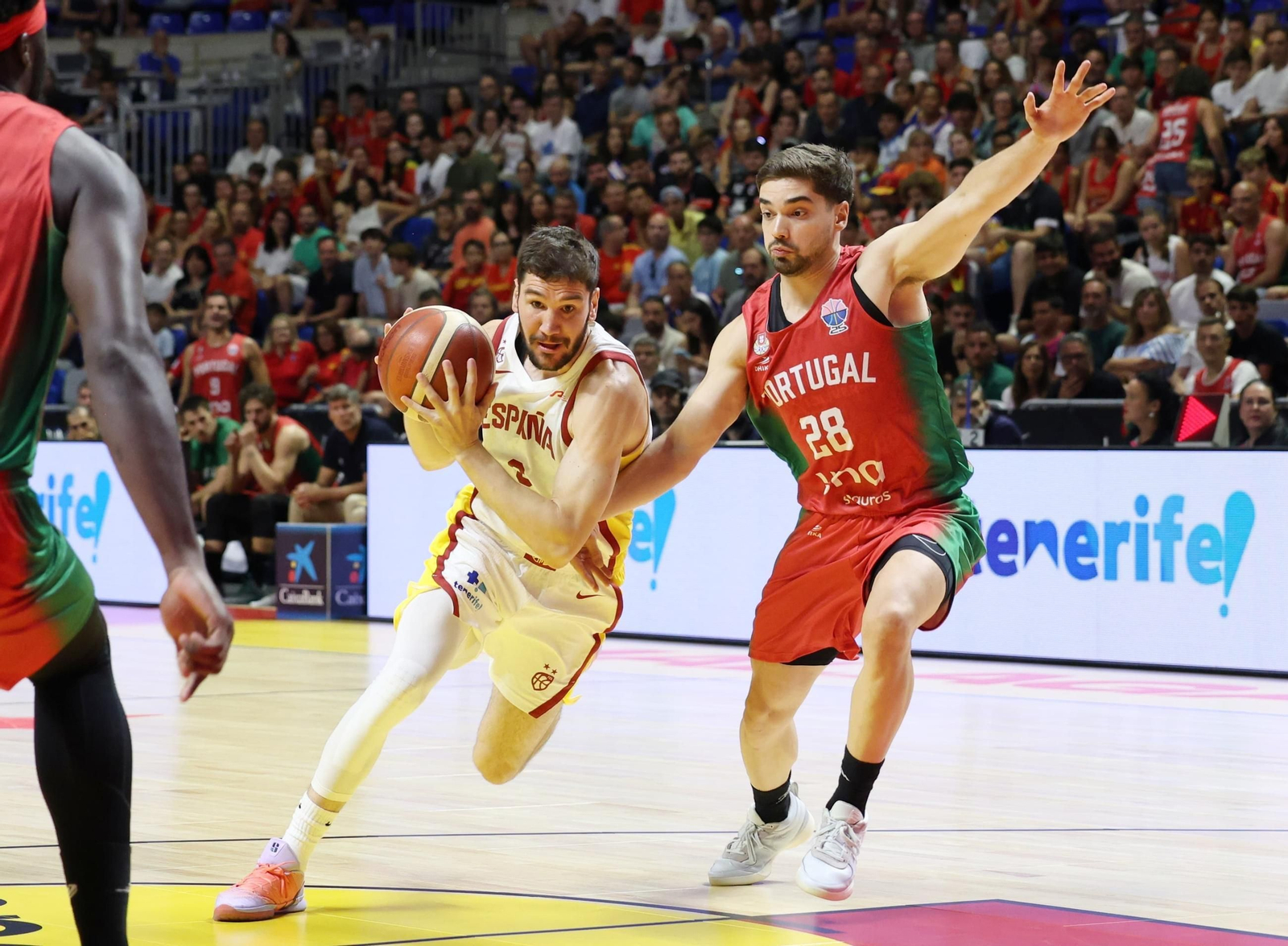 España-Portugal de baloncesto en Málaga, en fotos