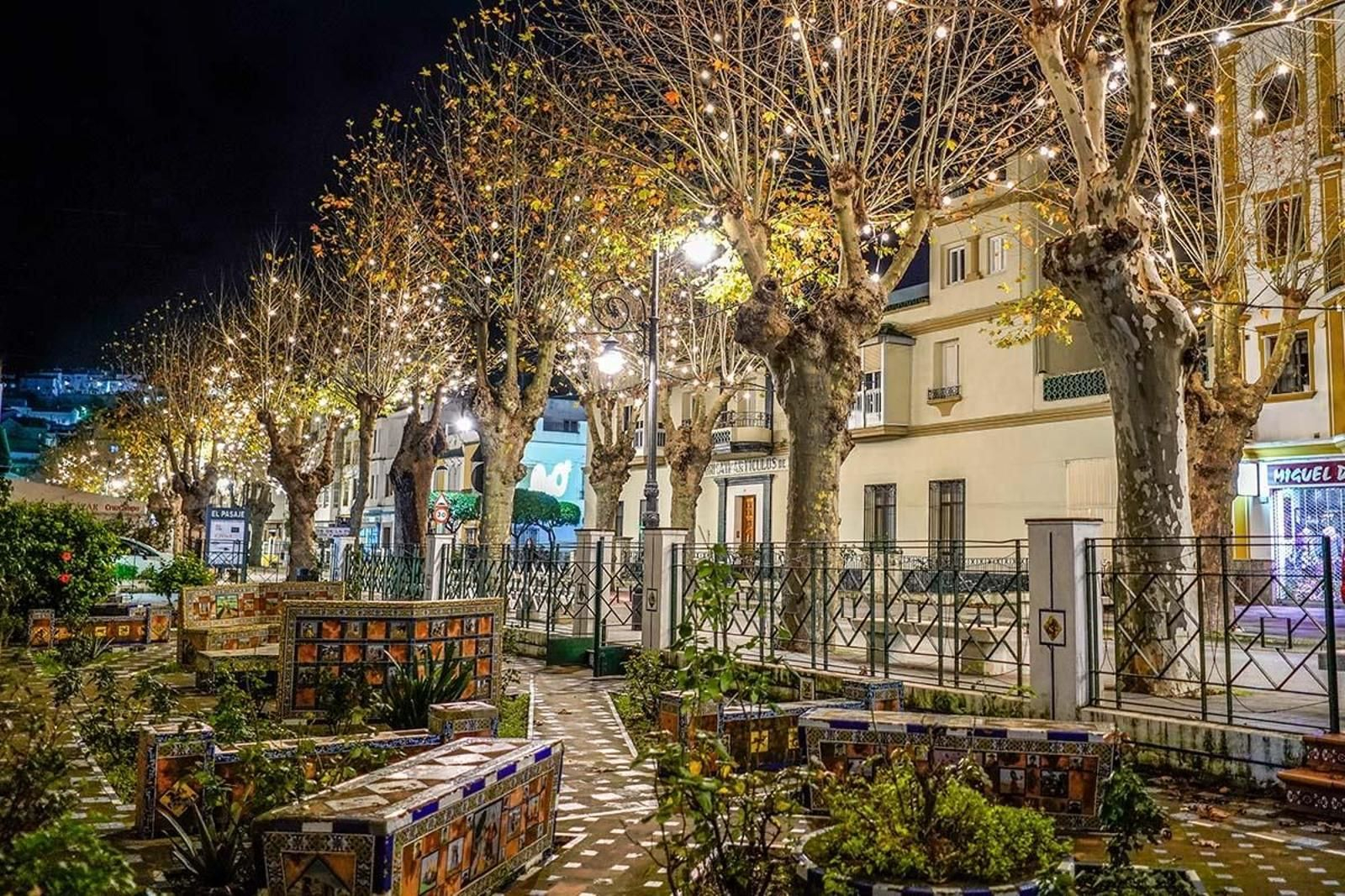 Ubrique es uno de los pueblos de Cádiz que ya disfruta de su alumbrado navideño