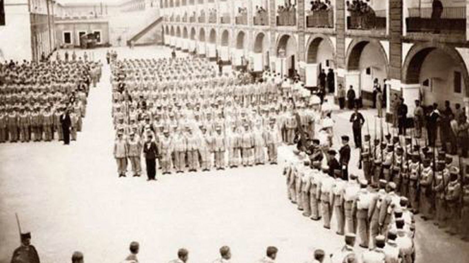 Soldados en el cuartel de San Roque