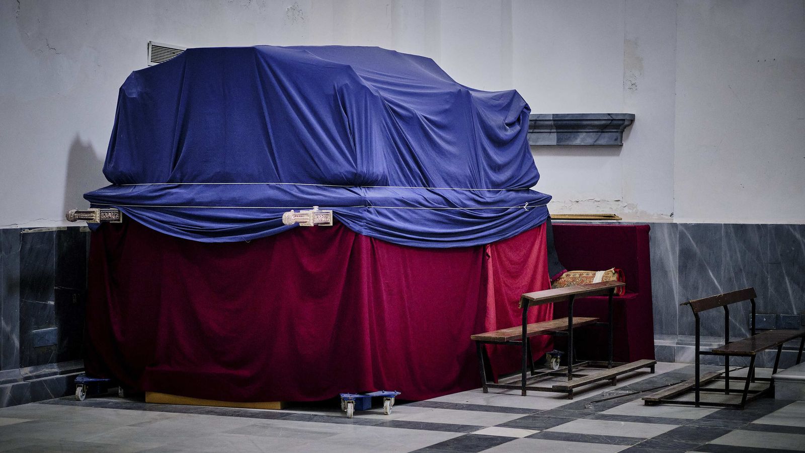 El paso de Medinaceli protegido y embalado en Santa Cruz.