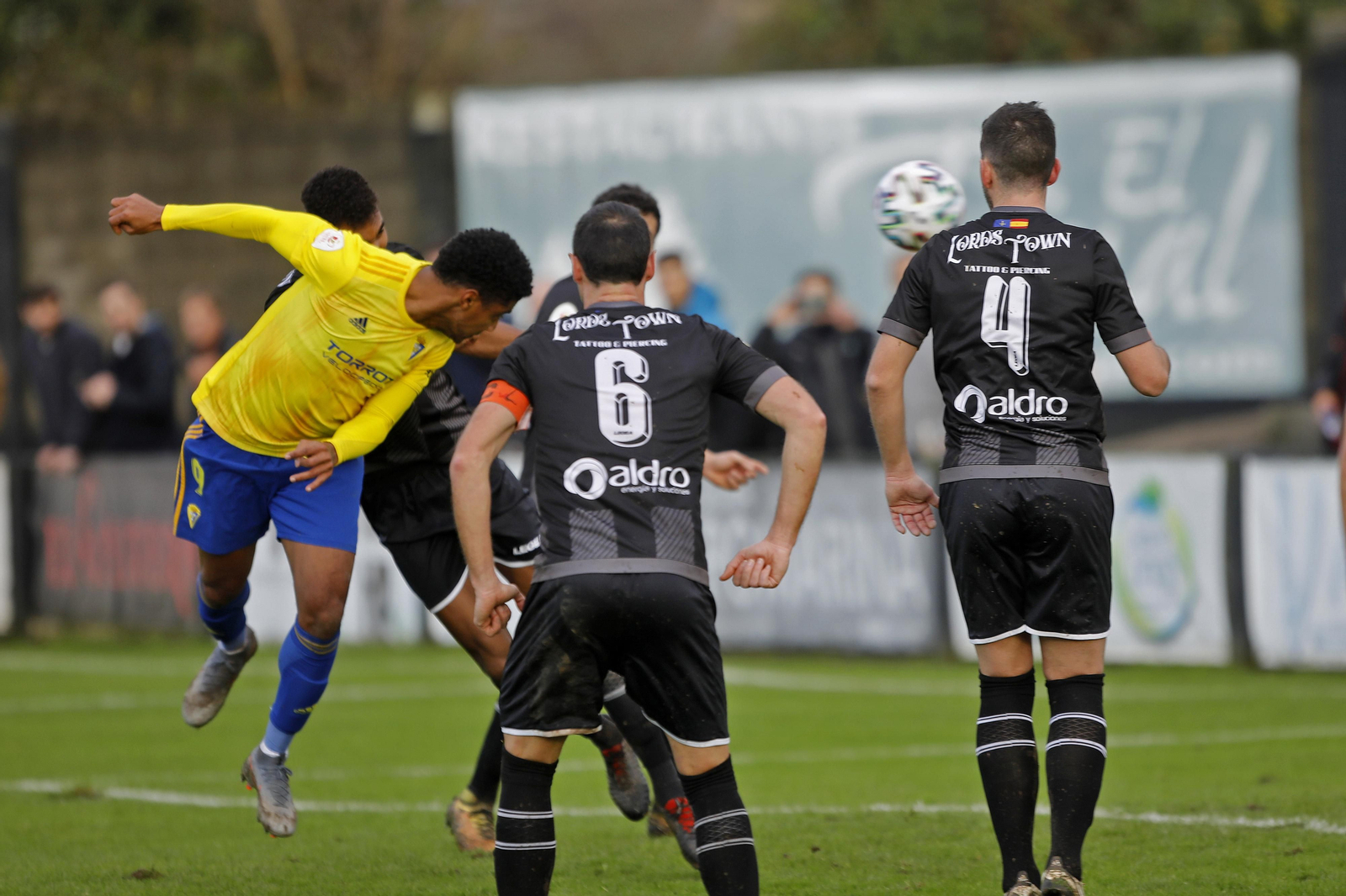 Las imágenes del Lealtad-Cádiz de Copa del Rey