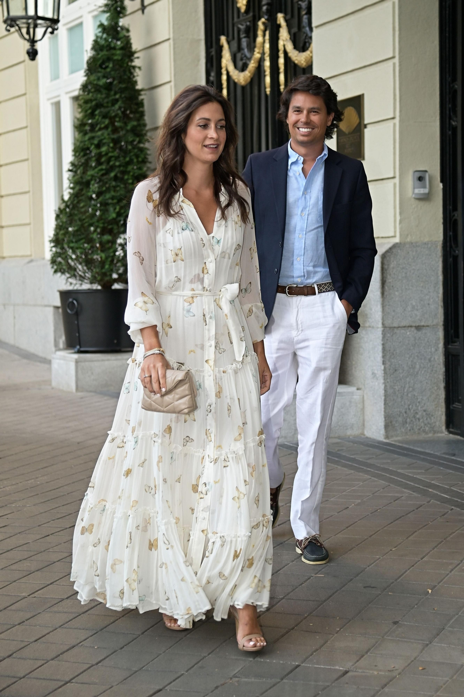 Álvaro Castillejo y su esposa, familia de la novia