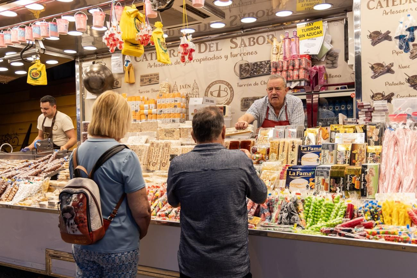 Los jiennenses disfrutan una noche más de la Feria de San Lucas