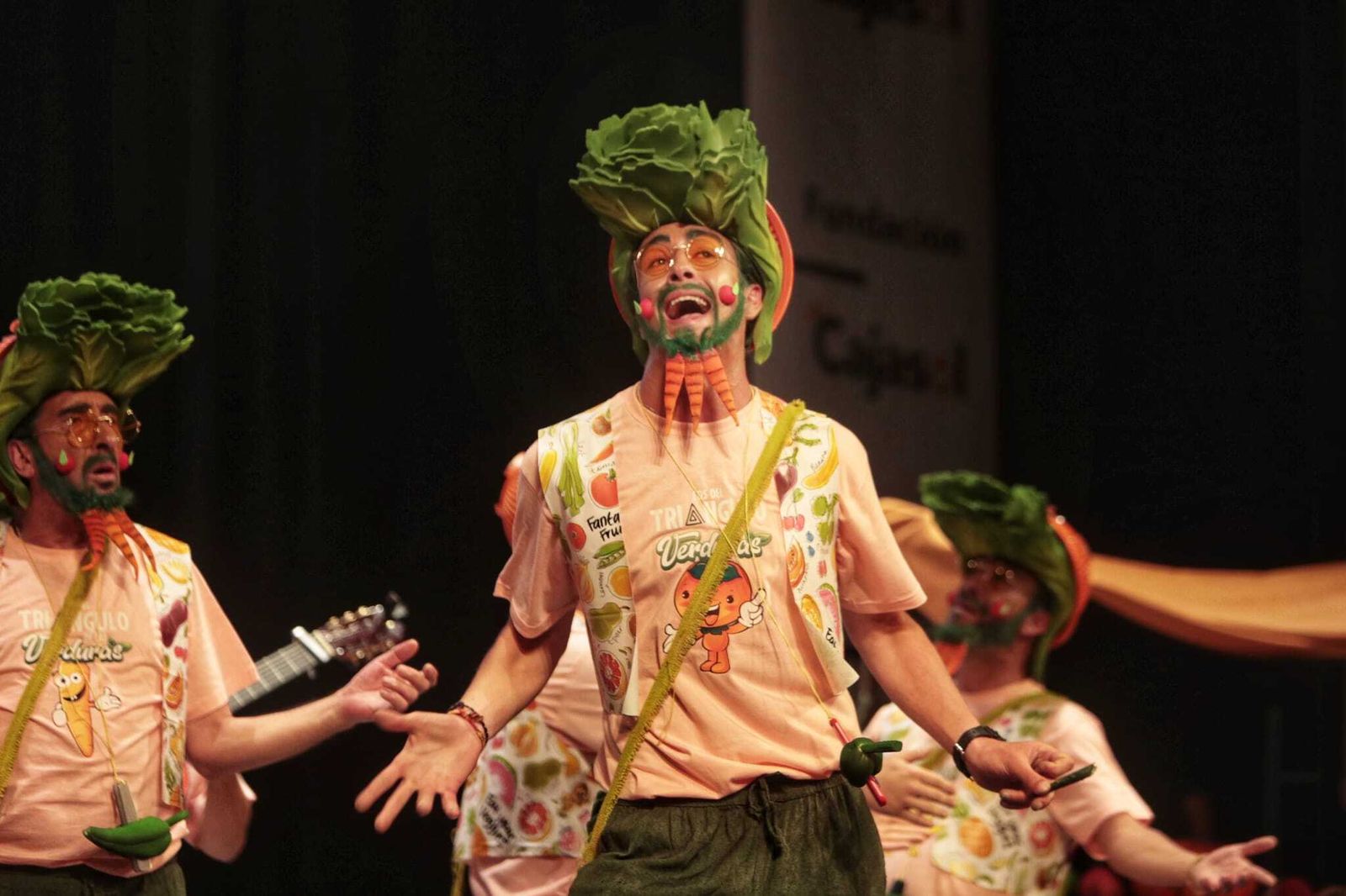 Chirigota "Los del triángulo de las verduras"