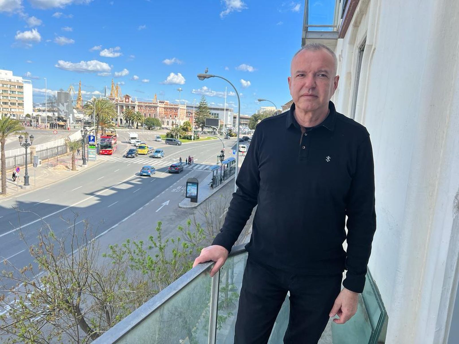 Javier Vázquez, el gaditano al frente del convoy de rescate de ucranianos.