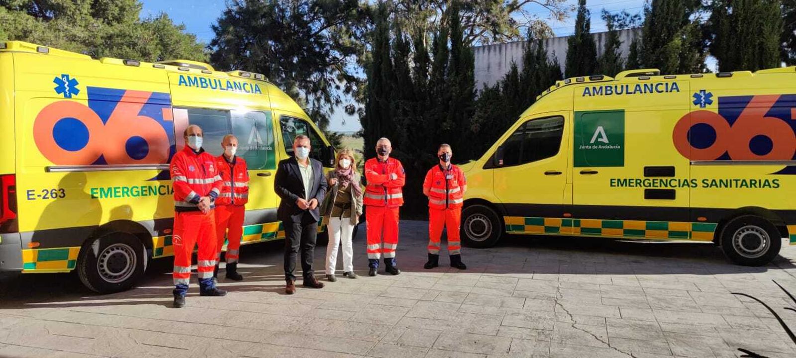 Presentación de las ambulancias.