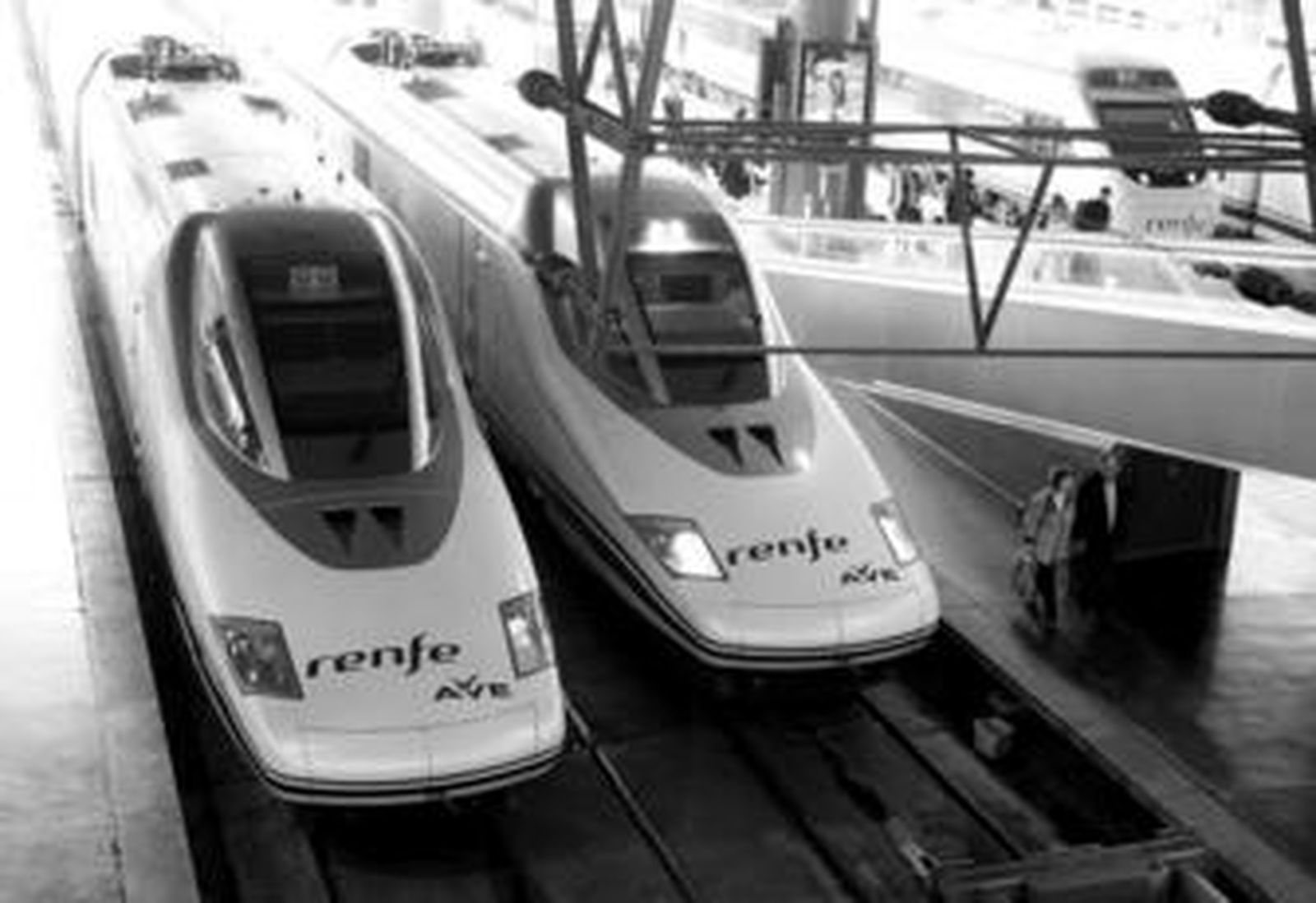 En la imagen, varias máquinas del AVE de última generación que funcionan en la línea entre Málaga y Madrid.