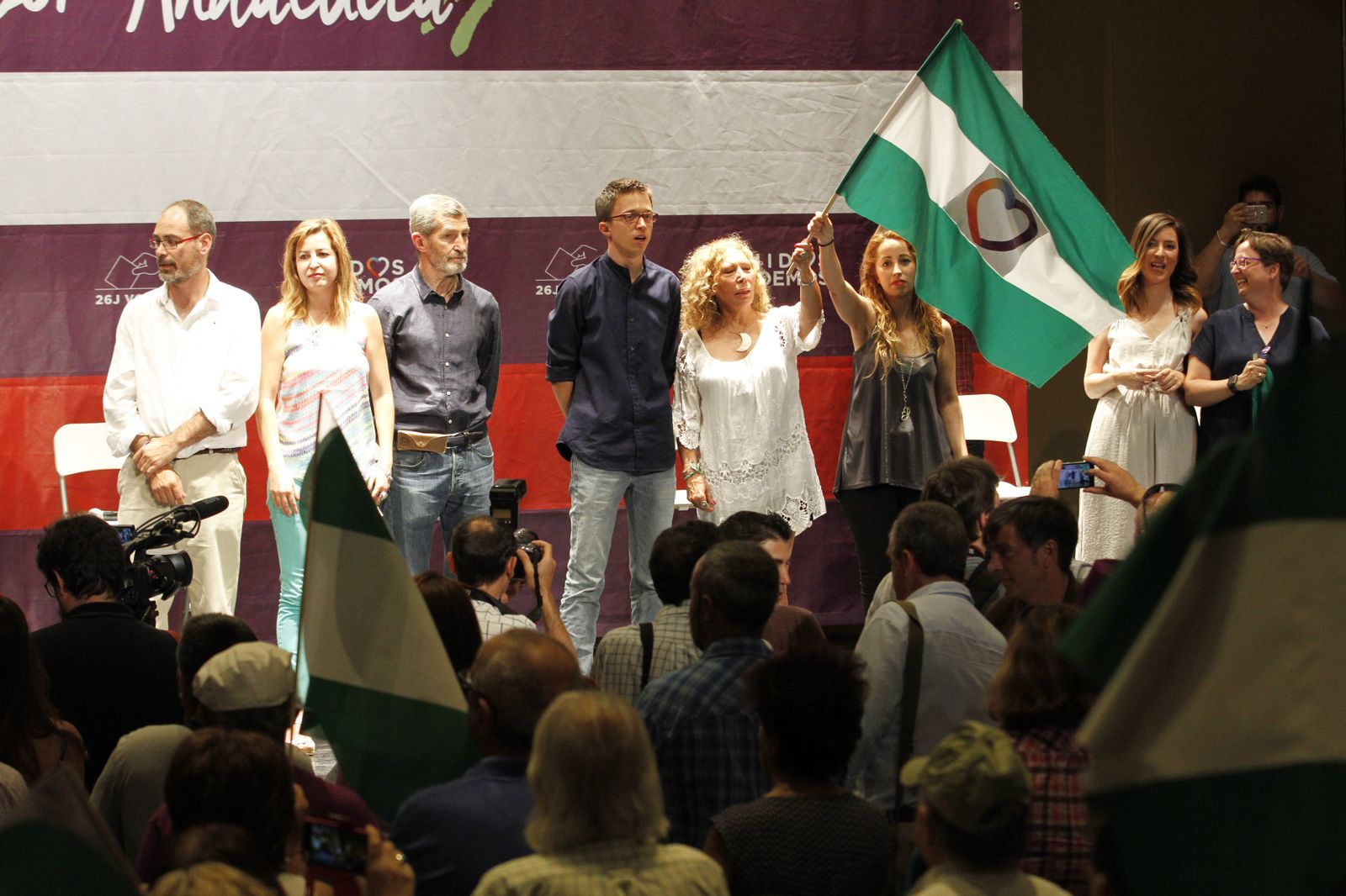 Íñigo Errejón en uno de sus mitines de Unidos Podemos en Granada