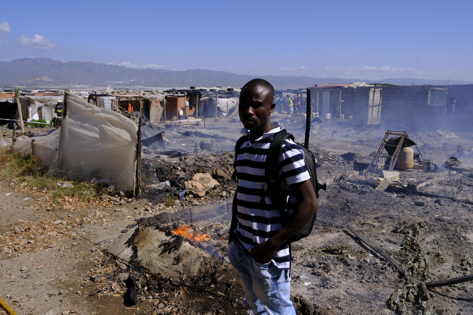Fotogalería incendio asentamiento de chabolas en Atochares-Níjar (Almería)