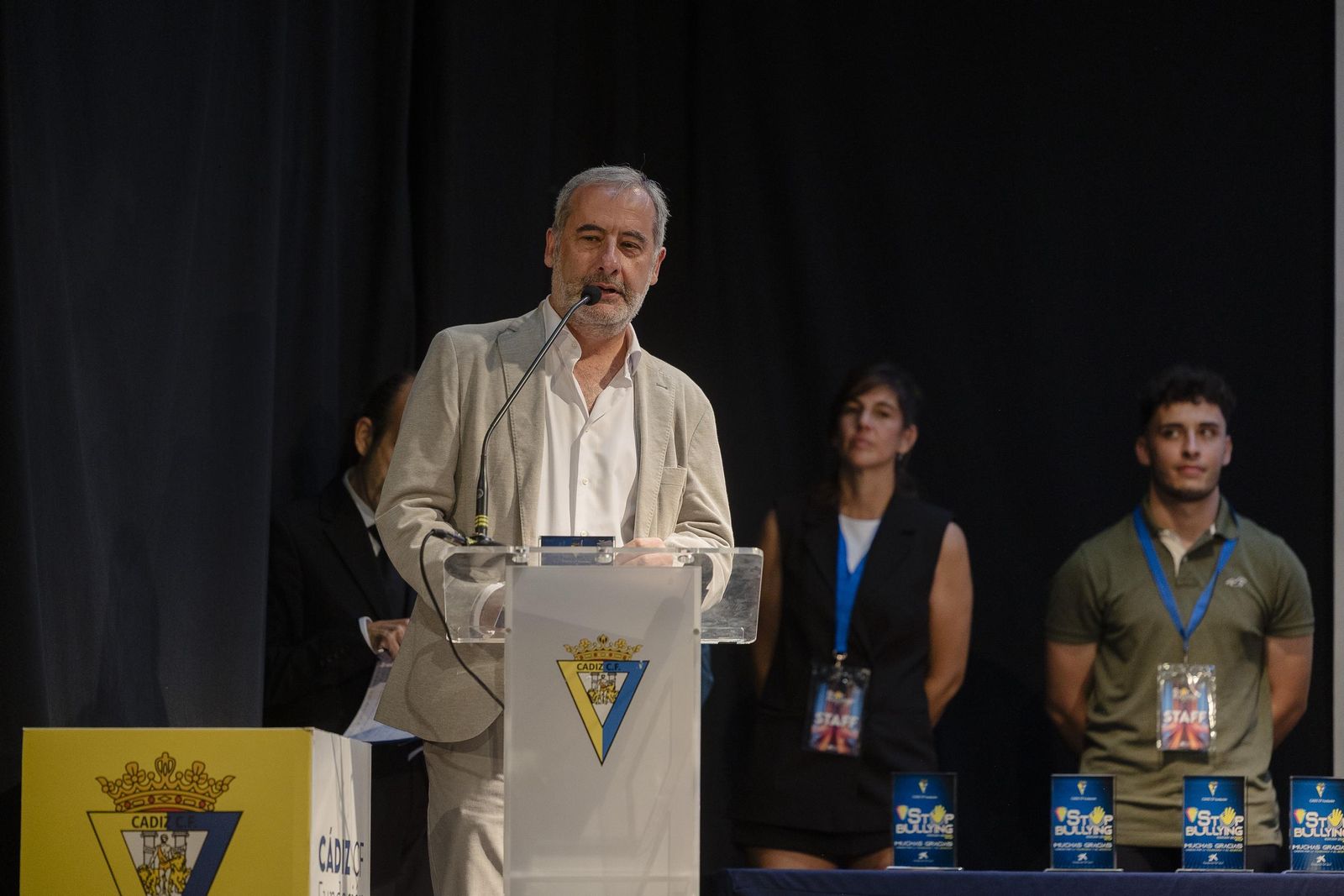 Las imágenes del acto de entrega de reconocimientos de Stop Bullying, iniciativa de la Fundación del Cádiz.