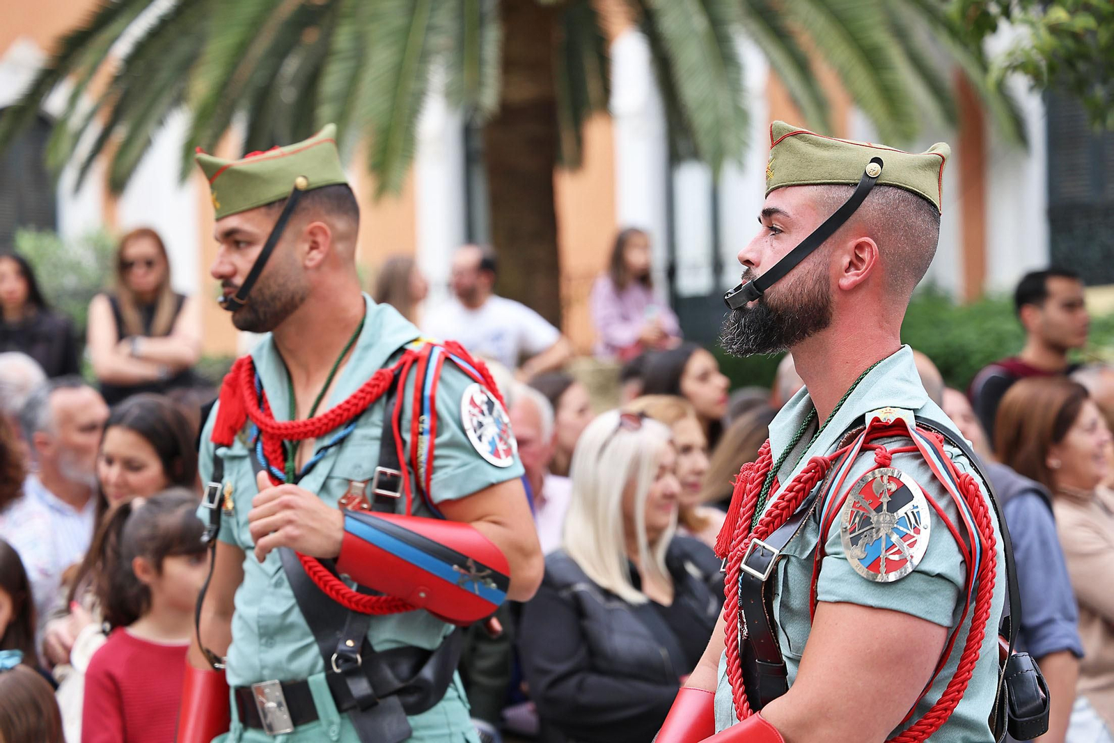 Las mejores imágenes del Sábado de Pasión en Huelva: La Legión con el Cristo de la Vera+Cruz