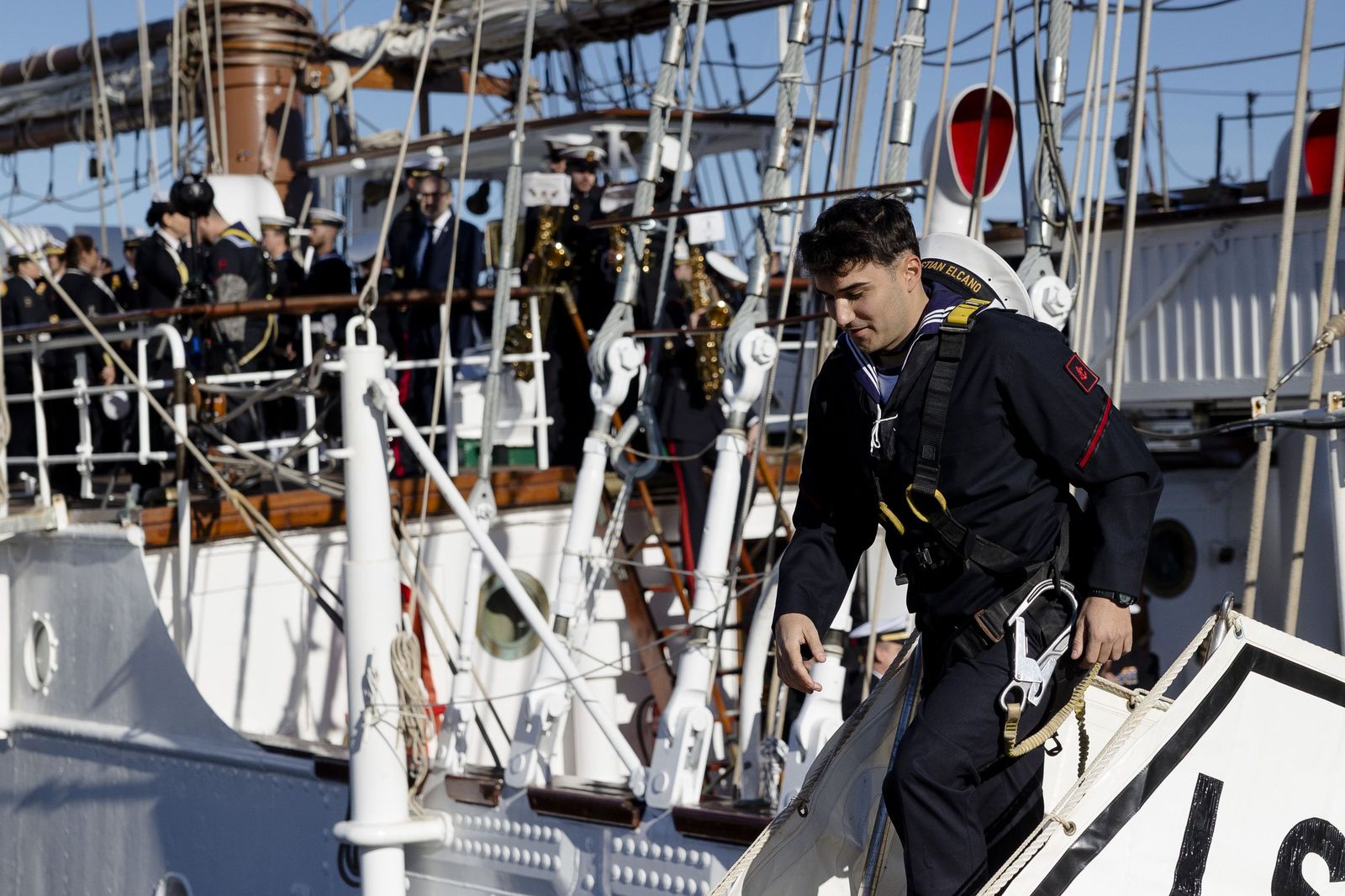 Las imágenes de la despedida del Juan Sebastián de Elcano