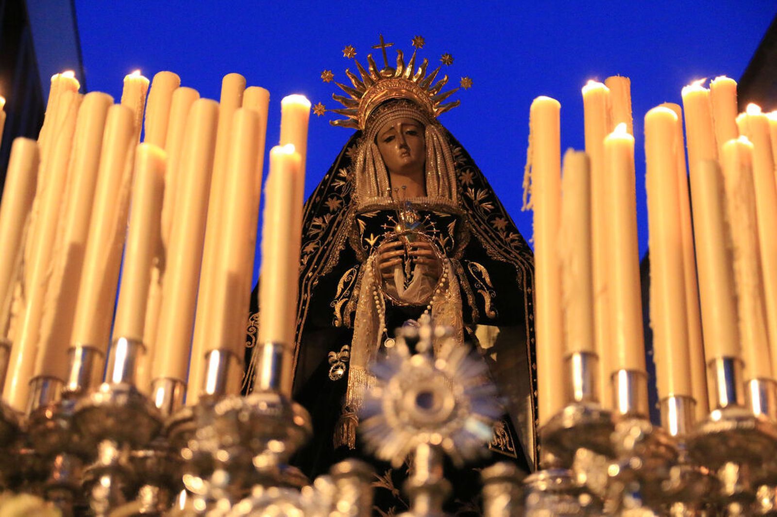 La Virgen de la Soledad en su procesión de Semana Santa