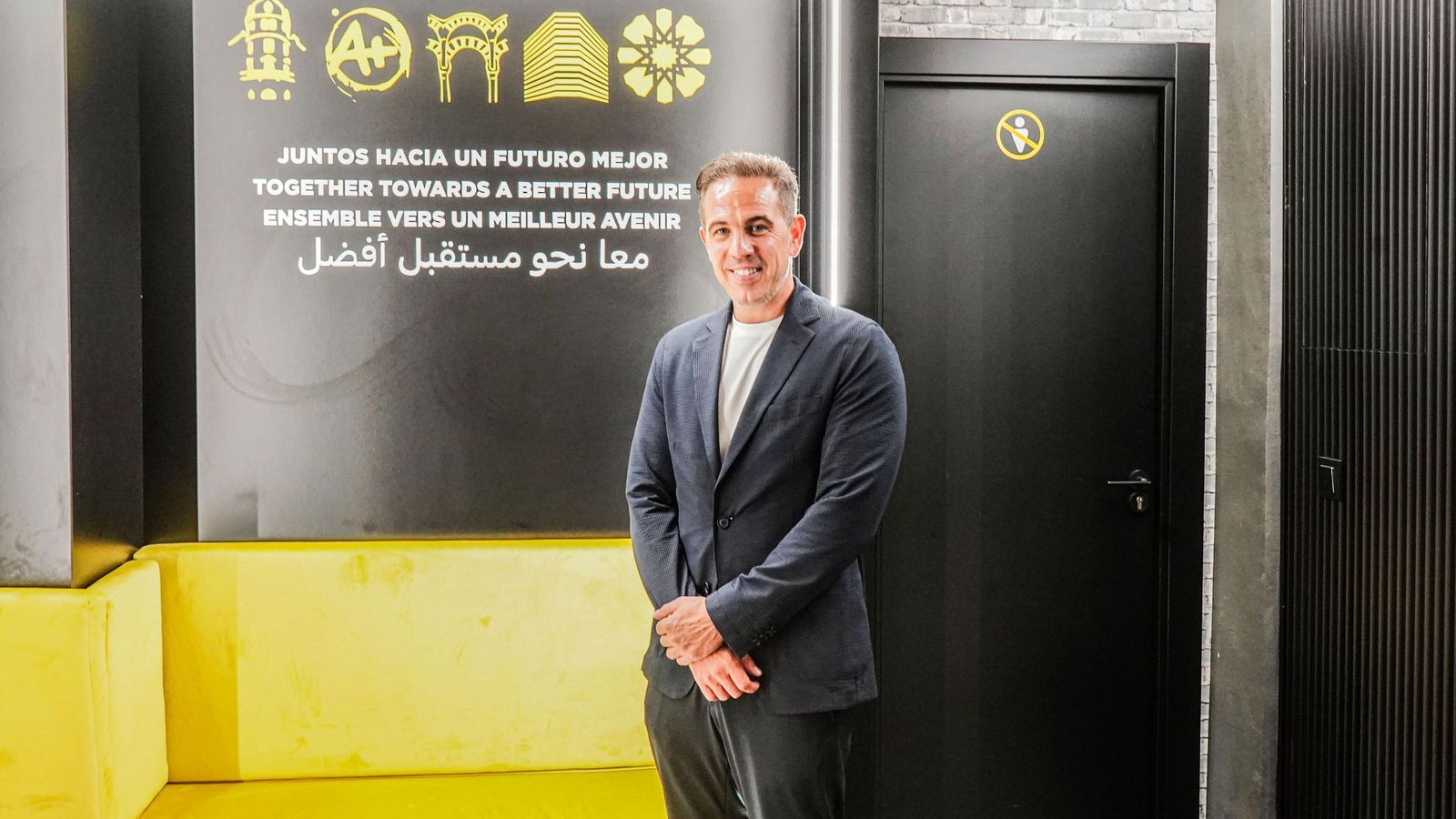 Jonathan Contreras es el artífice detrás de este rotundo éxito académico, La academia se ha posicionado como una de las más importantes en Granada.