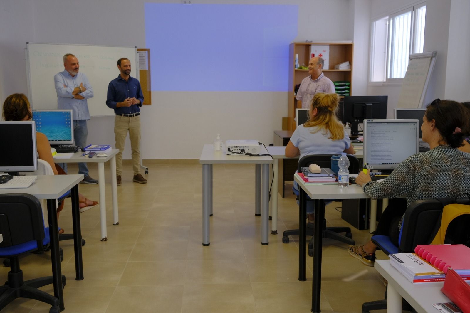 El alcalde de Sanlúcar, días atrás en un curso que se está impartiendo en el Centro de Formación 'Sala del Agua'.