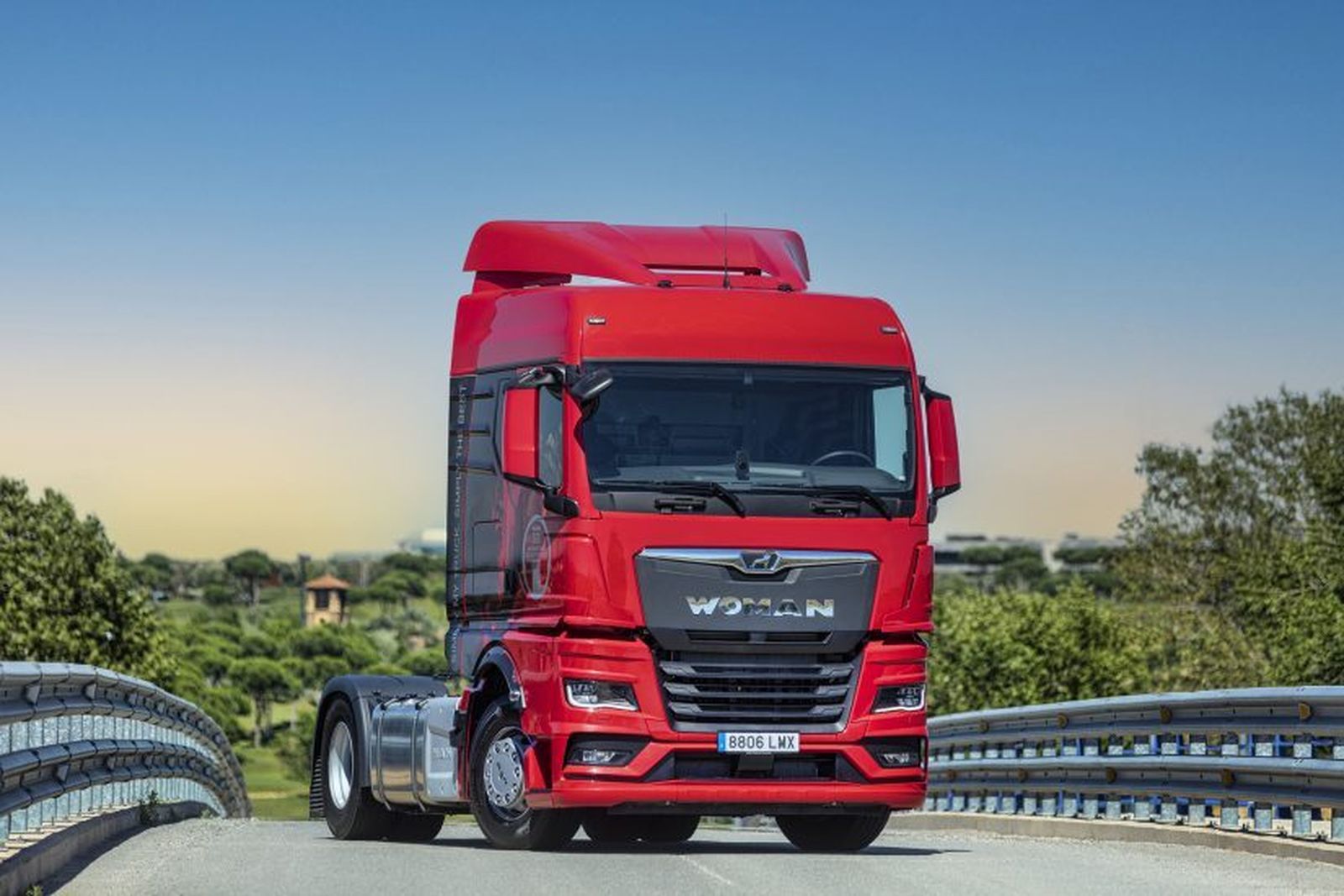 Man quiere atraer a las mujeres al transporte profesional con la iniciativa WoMan