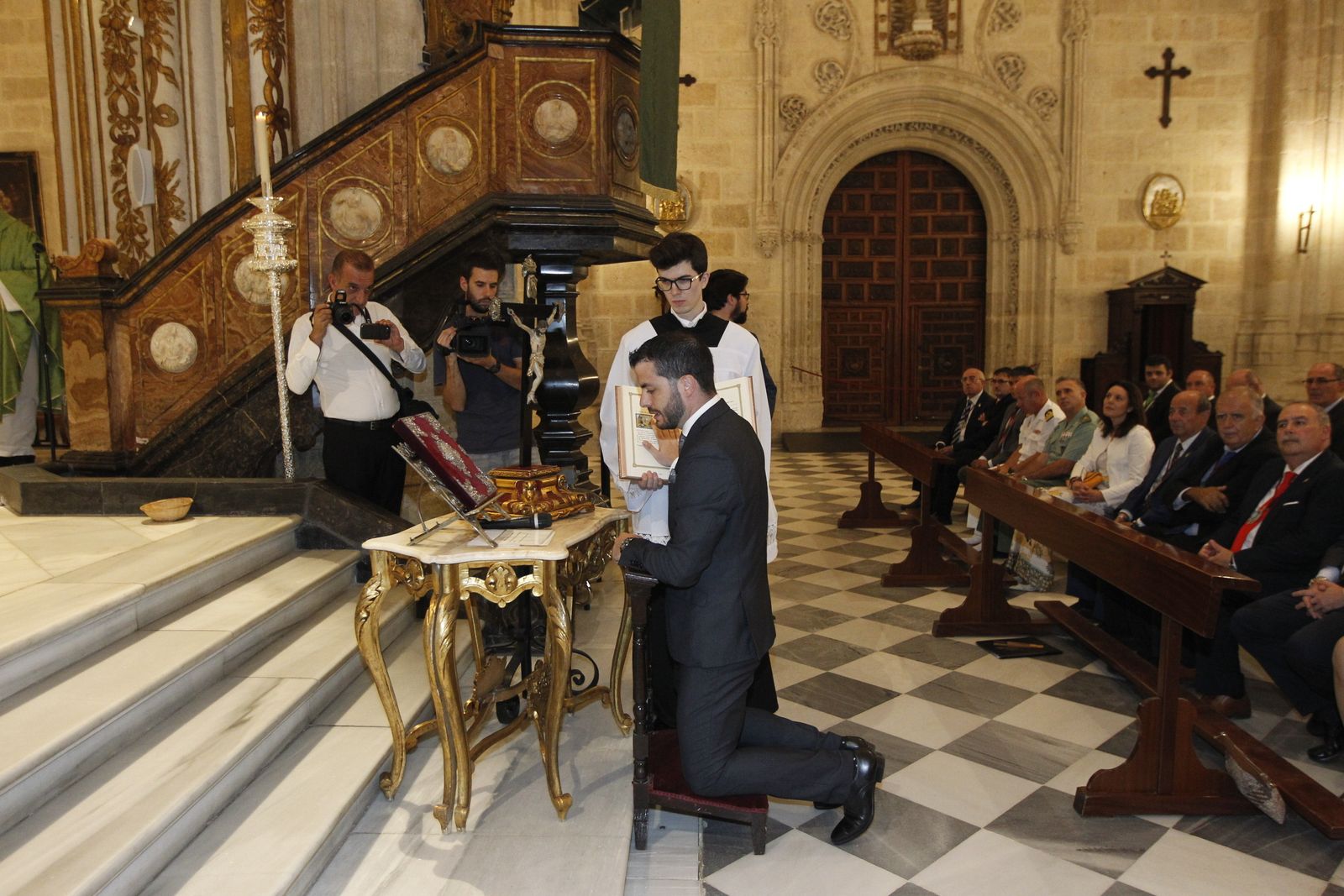 Fotogalería toma posesión nuevo Presidente Agrupación Cofradías Almería-Isaac Vilches