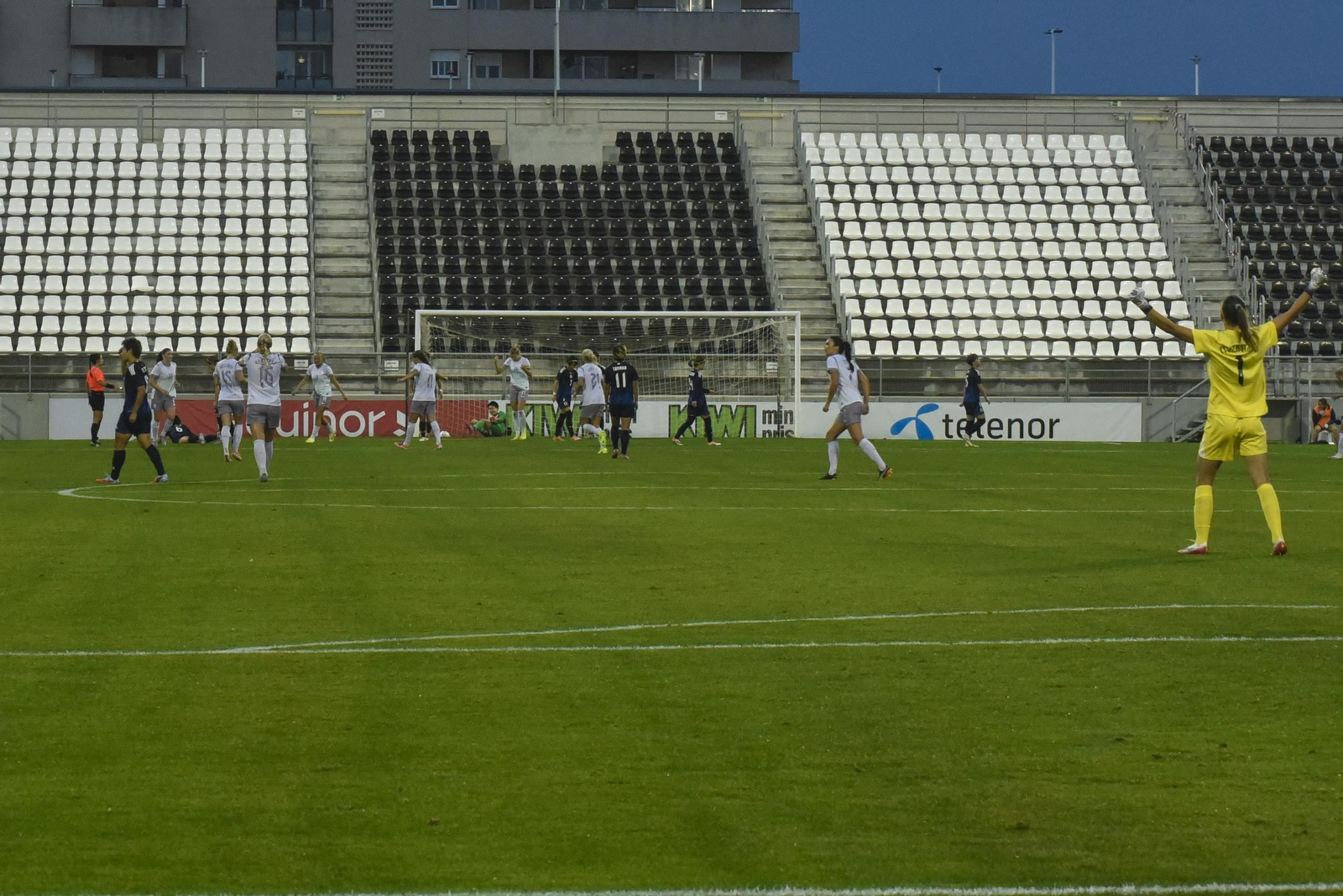 Las fotos del partido amistoso entre las selecciones femeninas de fútbol de Noruega y Japón en La Línea