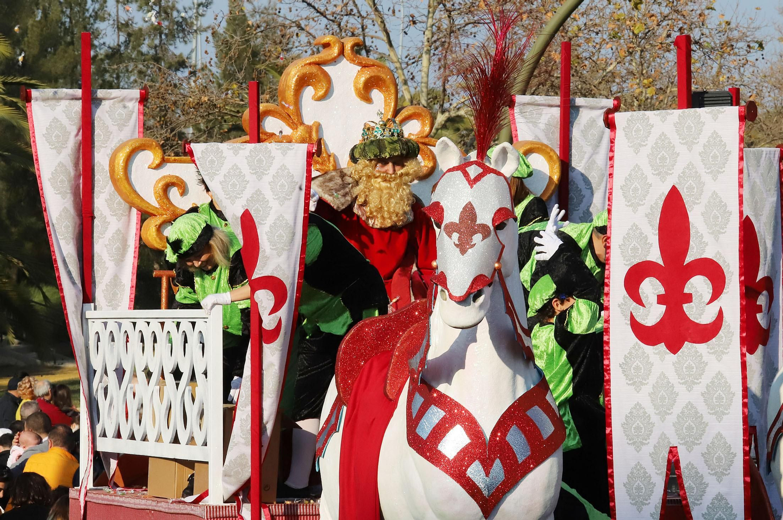 Imágenes de la cabalgata de los Reyes Magos de Huelva