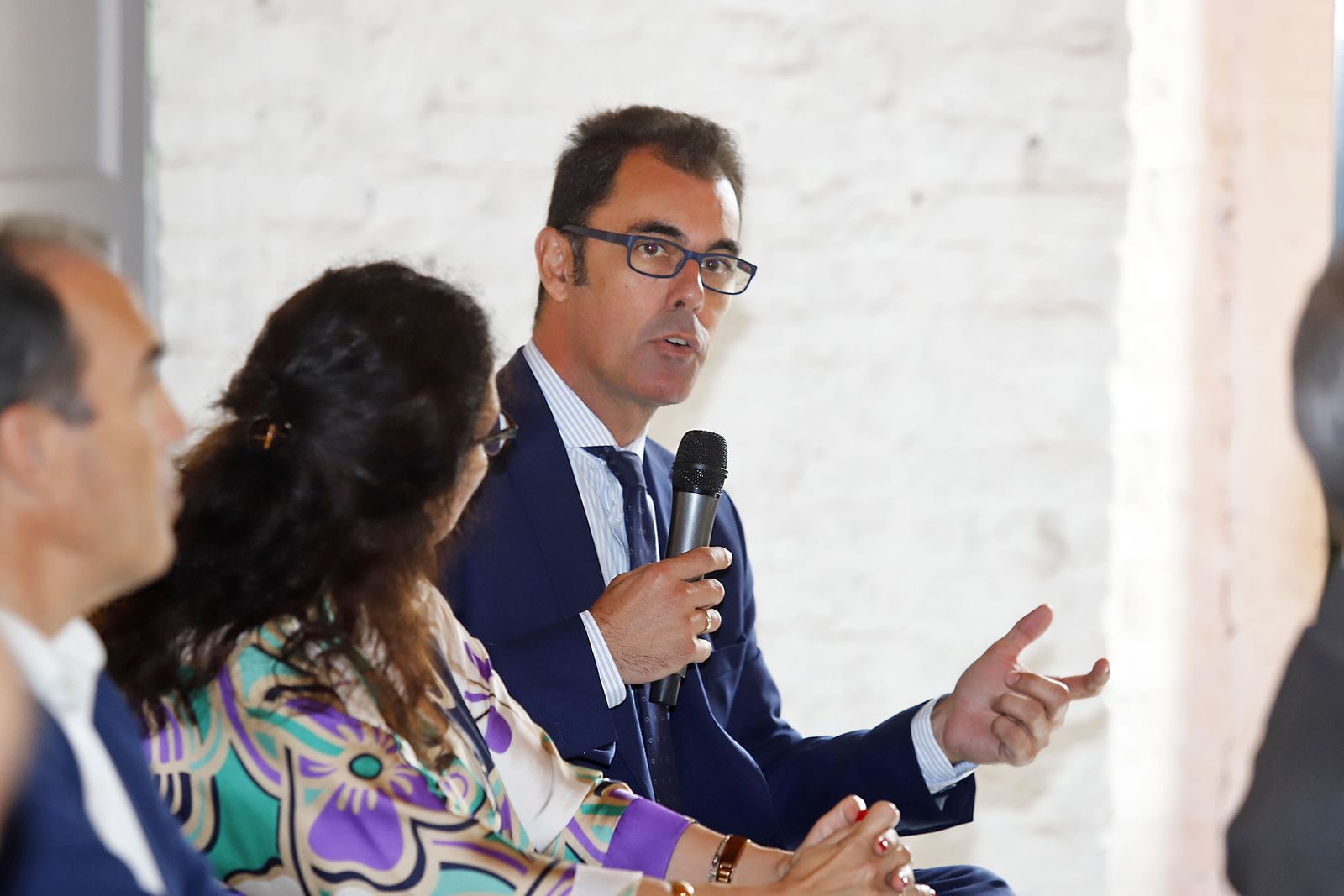 Imágenes del Foro Gerardo Rojas de Huelva Información