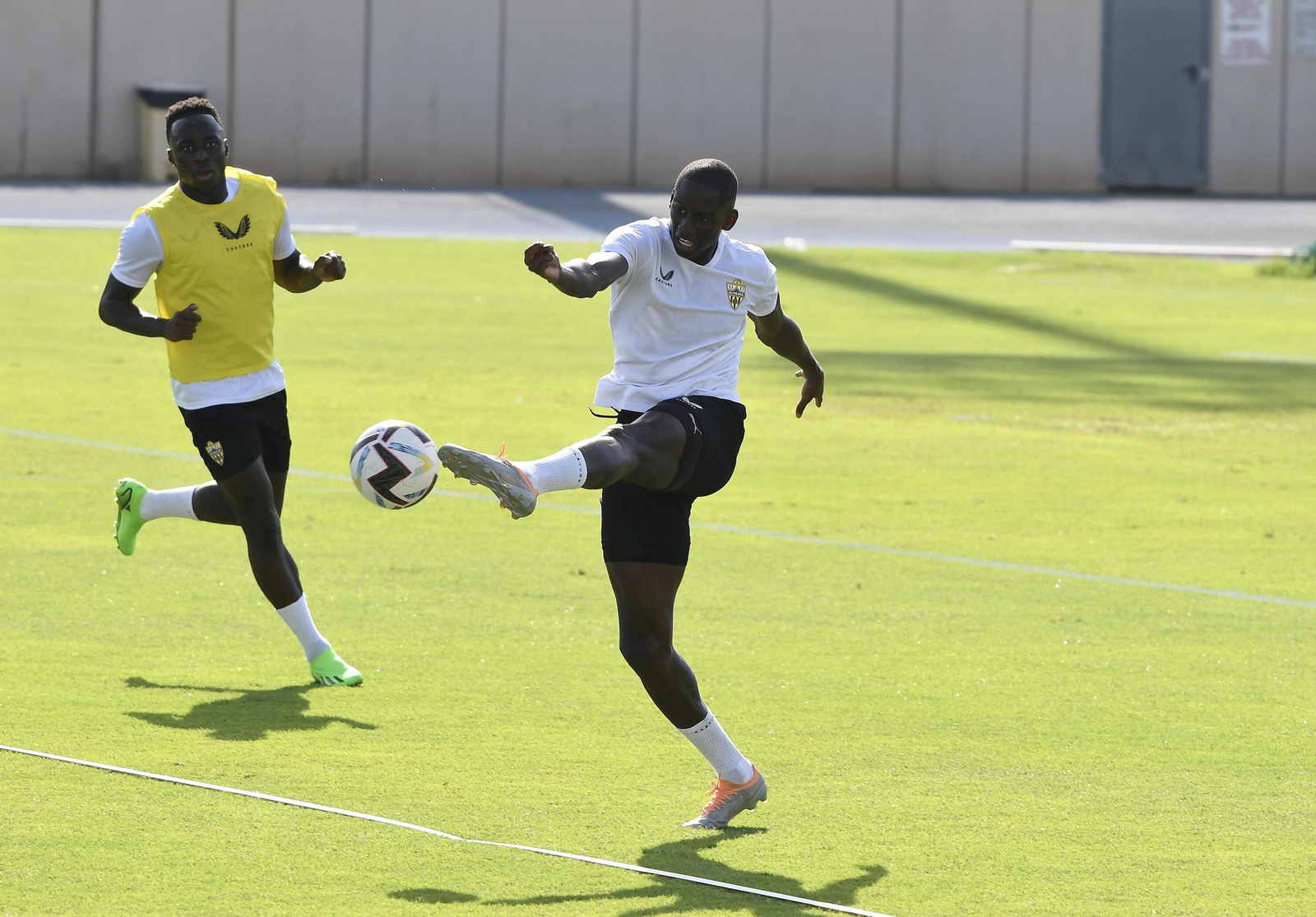 Mendes (d) y Appiah, en un entreno.
