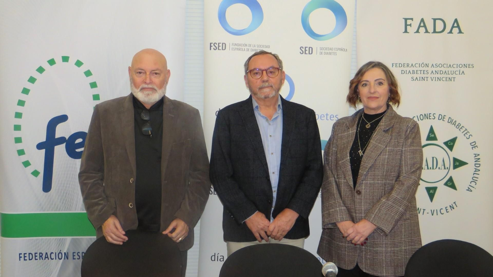 Antonio Lavado, presidente de FEDE; el doctor Antonio Pérez de la FSED y la presidenta de FADA, Ana María Álvarez.