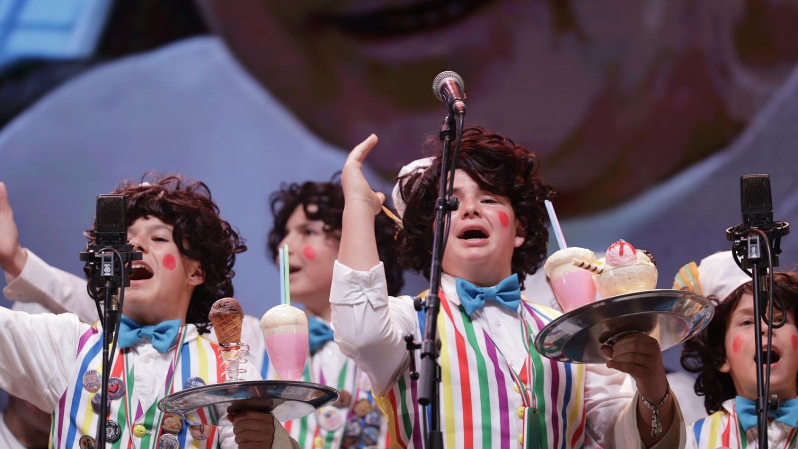 Búscate entre las mejores imágenes de la quema del dios Momo