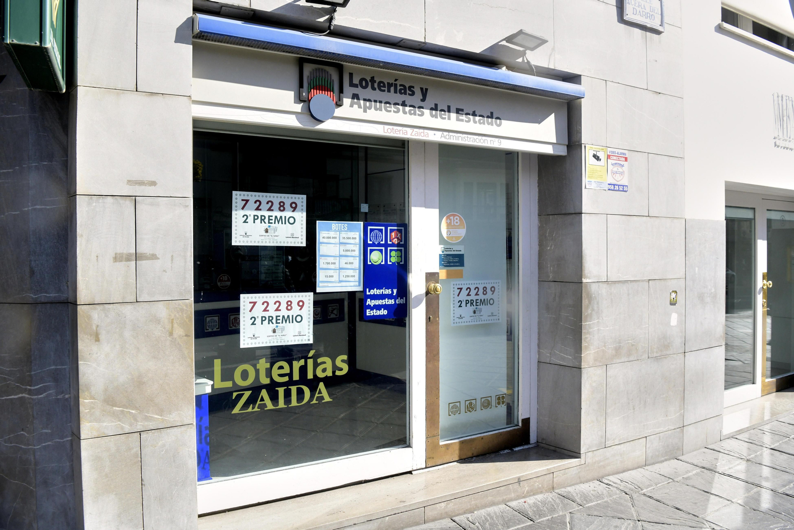 La celebración del Segundo Premio del Sorteo del NIño 2023 en Granada, en imágenes