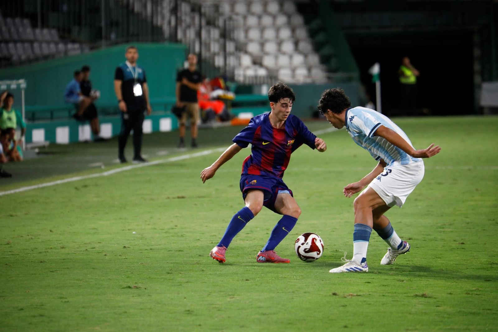 Las mejores fotos del Barcelona - Racing Club de la final del Mundial de Clubes juvenil en El Arcángel