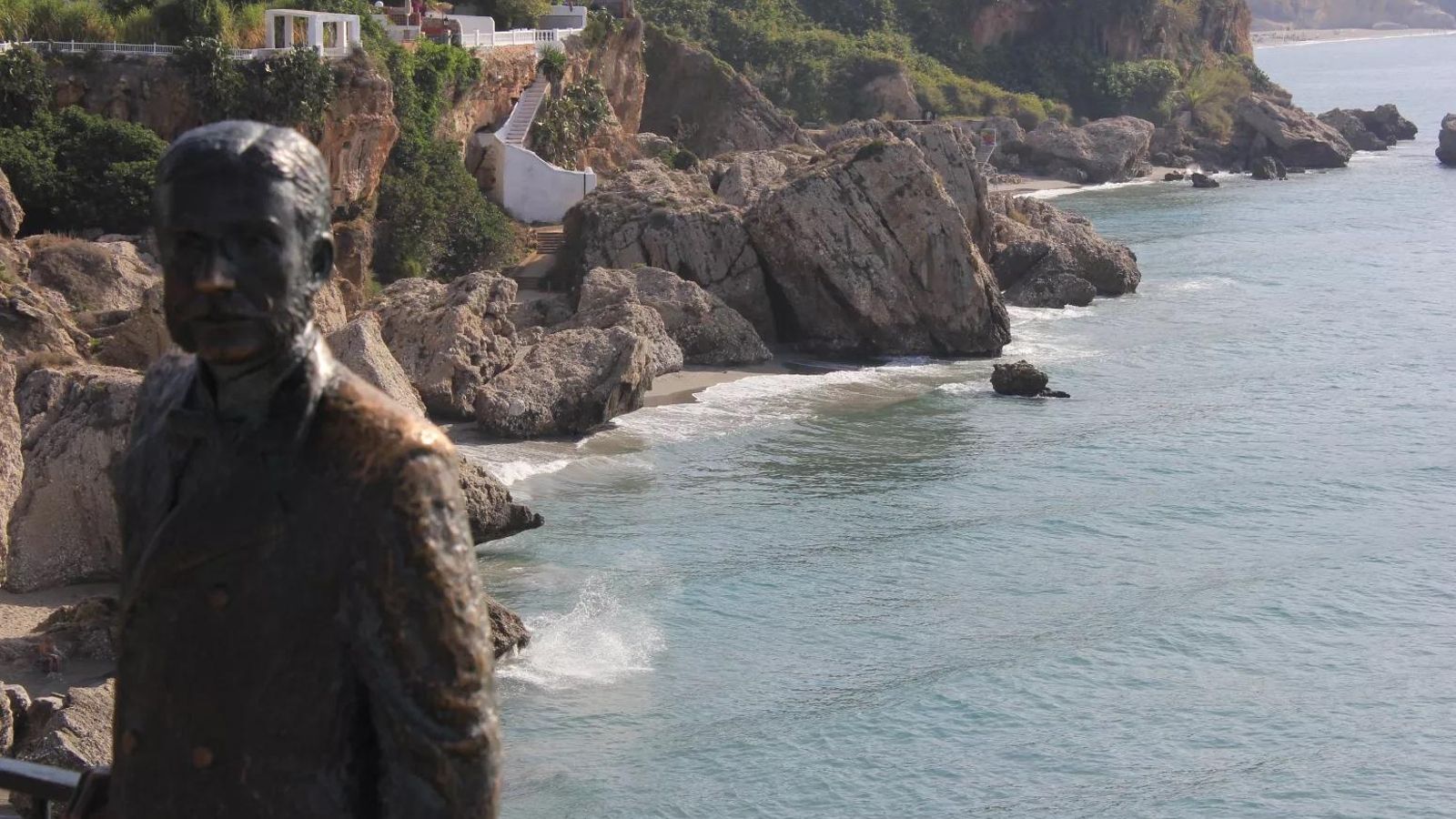 La Playa de El Chorrillo, desde el Balcón de Europa de Nerja.