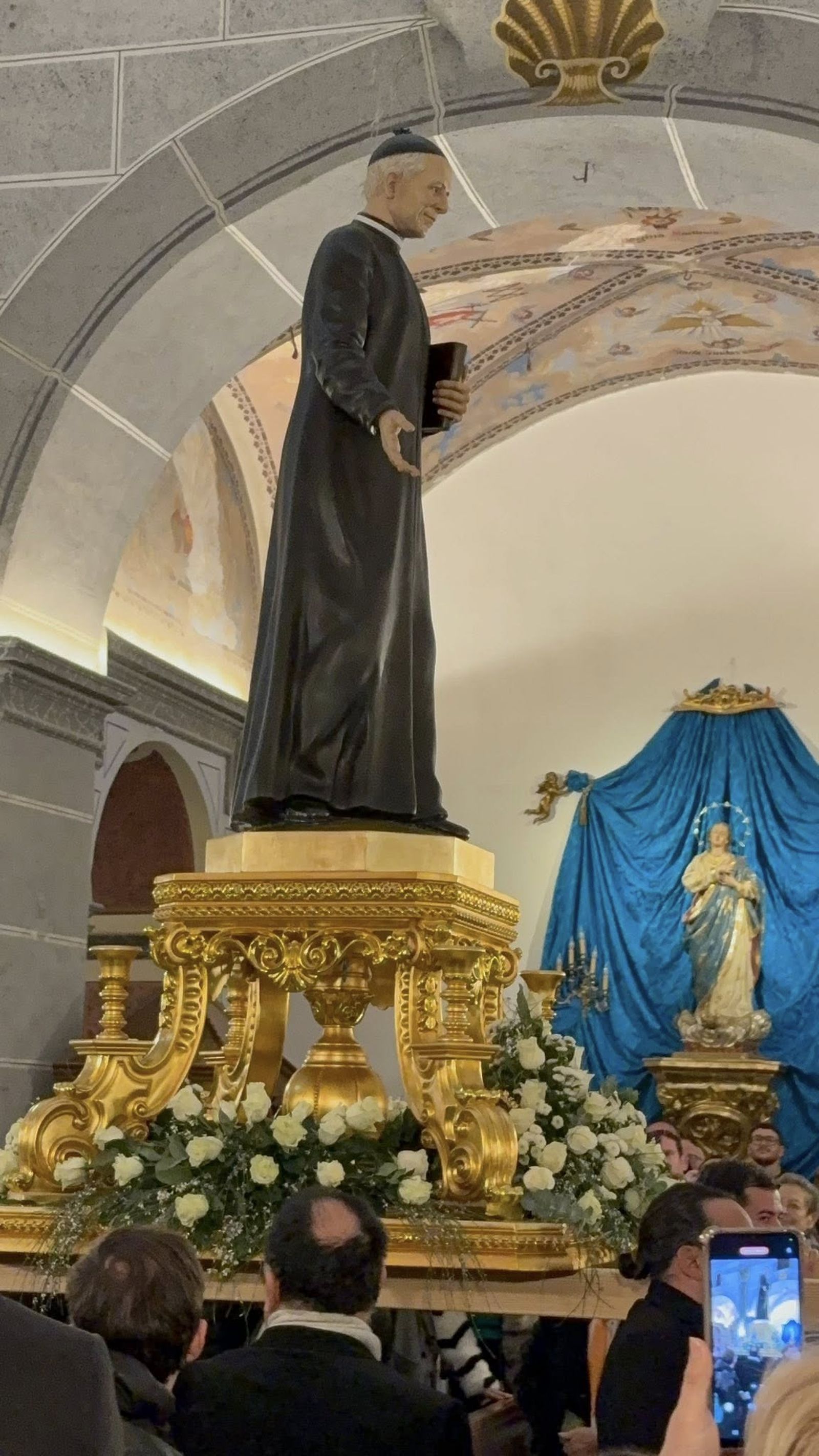 Perfil de la talla del Cura Valera.