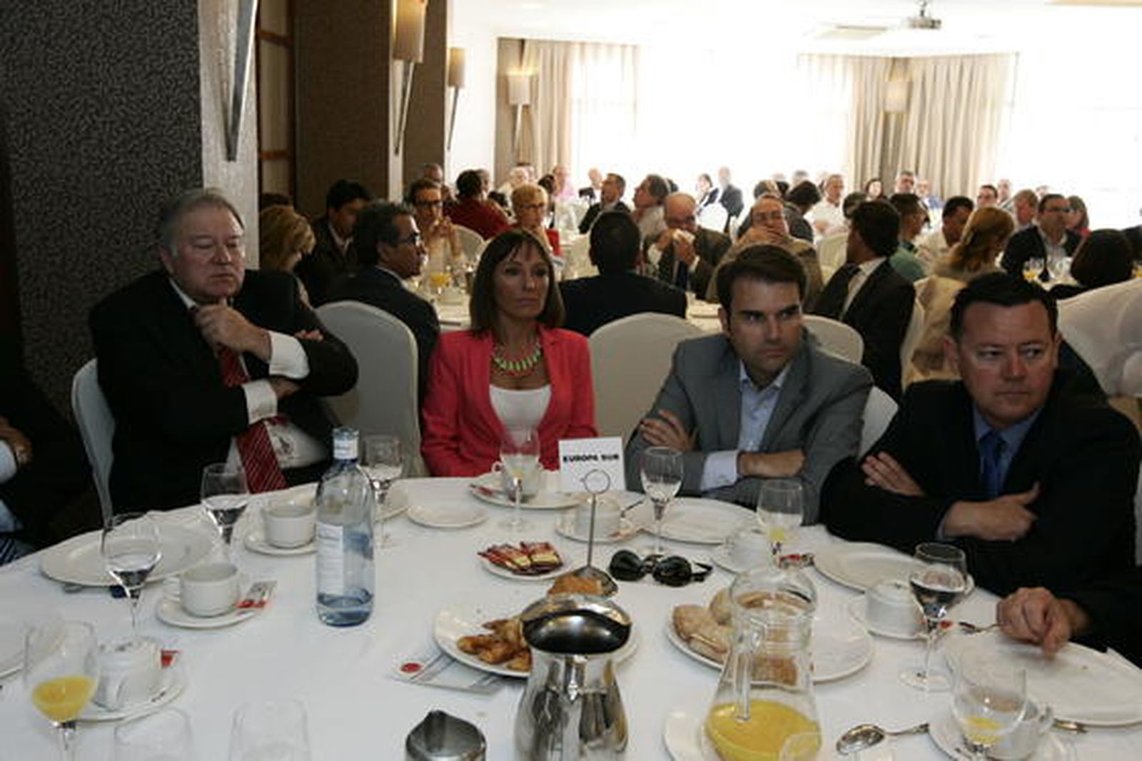 JOsé A. Santorromán de la empresa Agrobío junto a la comercial de Diario de Almería, Rosa Sabiote

Foto: Javier Alonso / Rafael G.