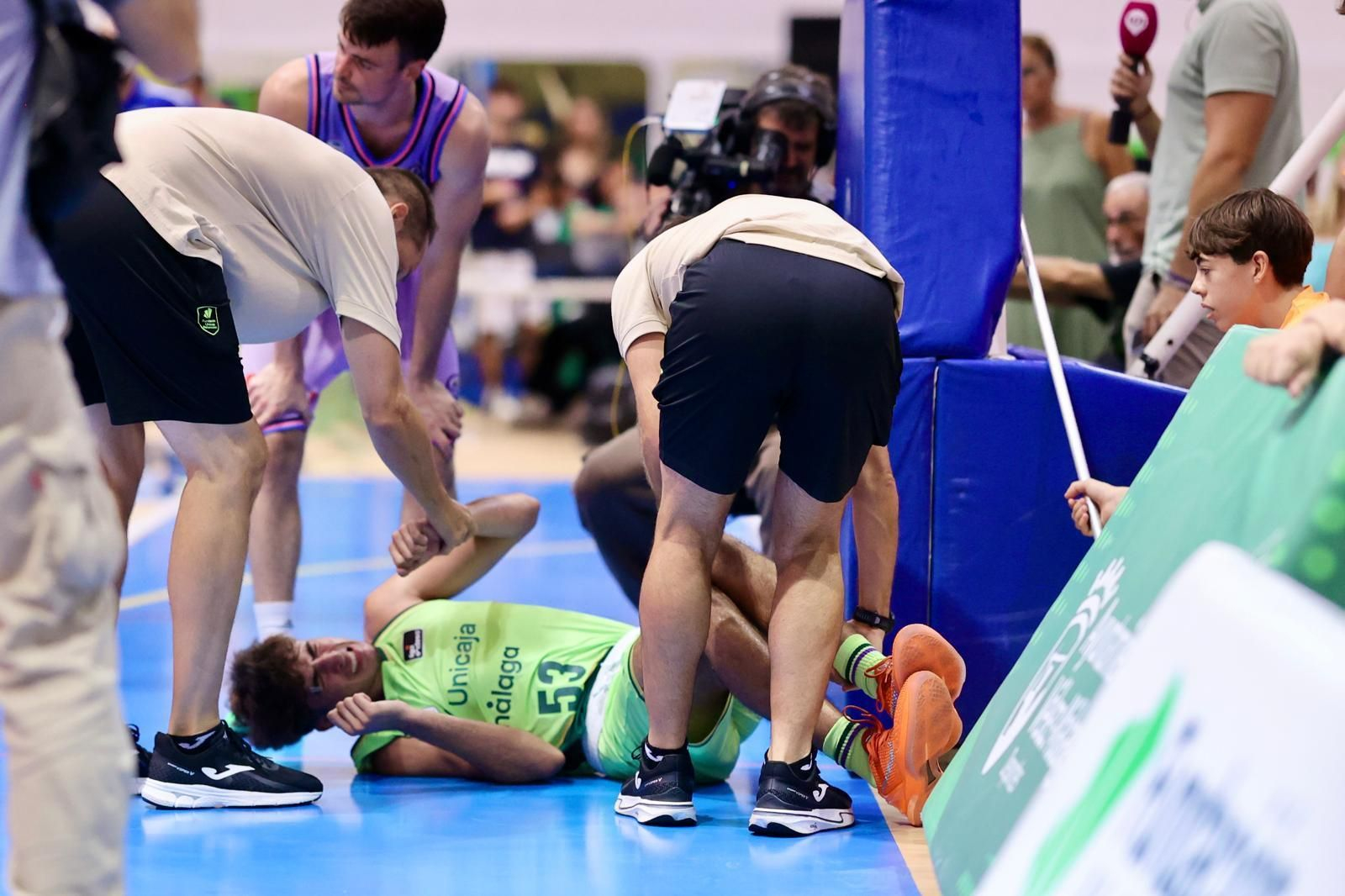 Dani Carrasco, tras lesionarse