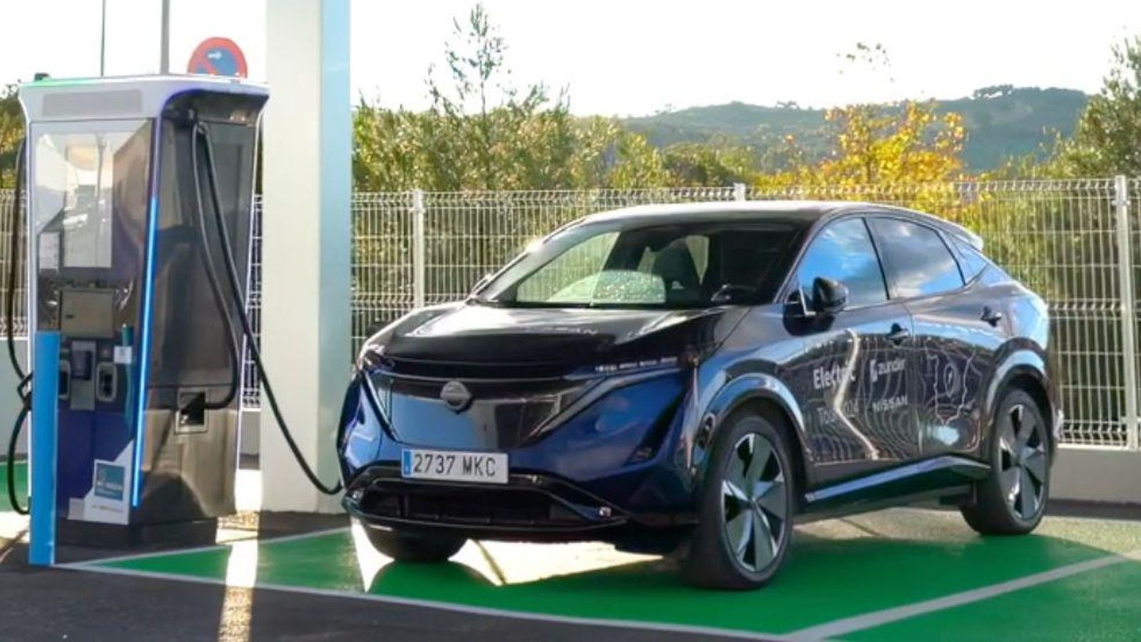 La gama Ariya está conformada por cuatro niveles de potencia que dan origen hasta siete versiones con precios comprendidos entre los 41.750 y 57.931 euros.