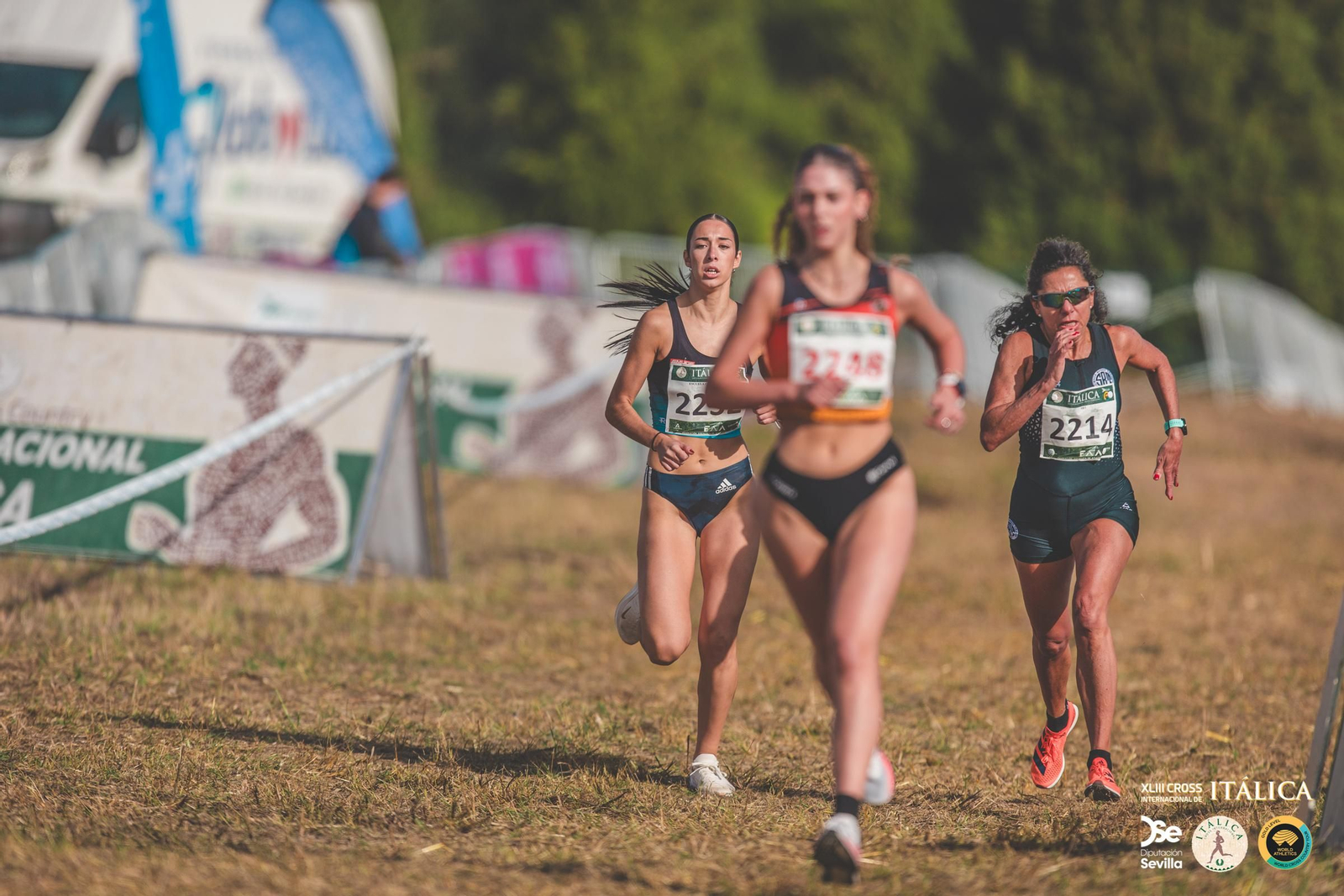 Búscate en las fotos del Cross de Itálica 2025 | 3