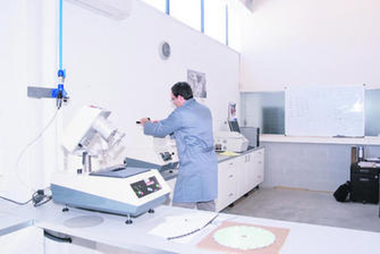 La empresa, ubicada en Salteras, es la única en Andalucía que fabrica herramientas diamantadas.