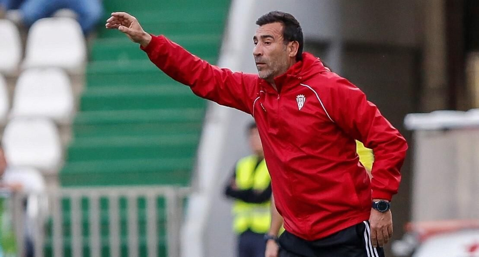 Raúl Agné, en su último partido como técnico del Córdoba CF, el curso pasado.