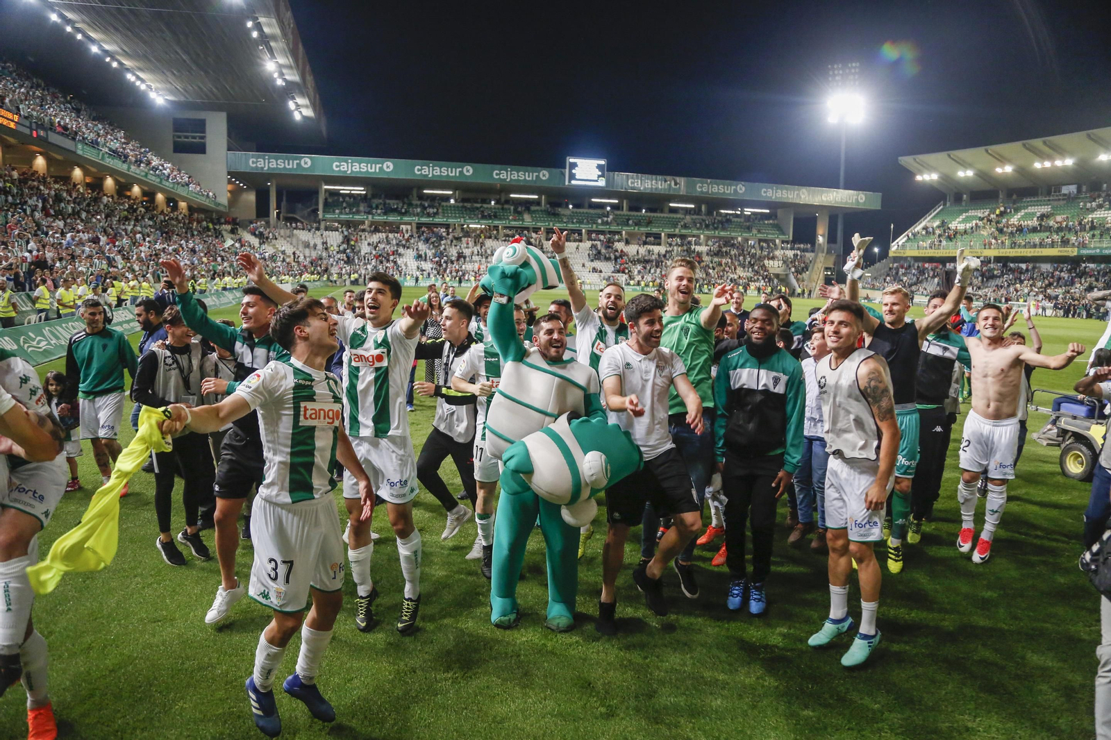 El Córdoba CF-Sporting de Gijón, en imágenes