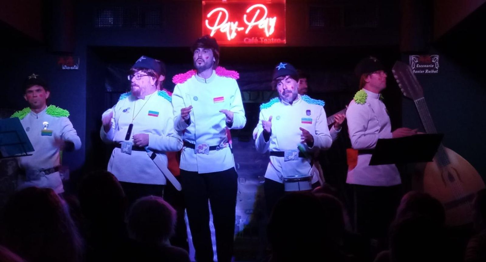 'Un mundo feliz' durante su actuación del viernes pasado en el Pay Pay