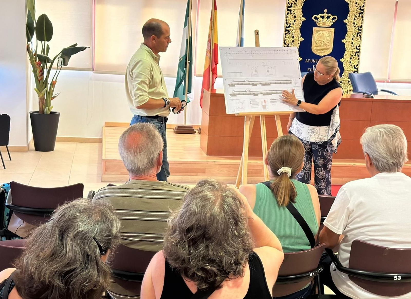 La reunión entre el Ayuntamiento y los vecinos de la calle República Argentina.