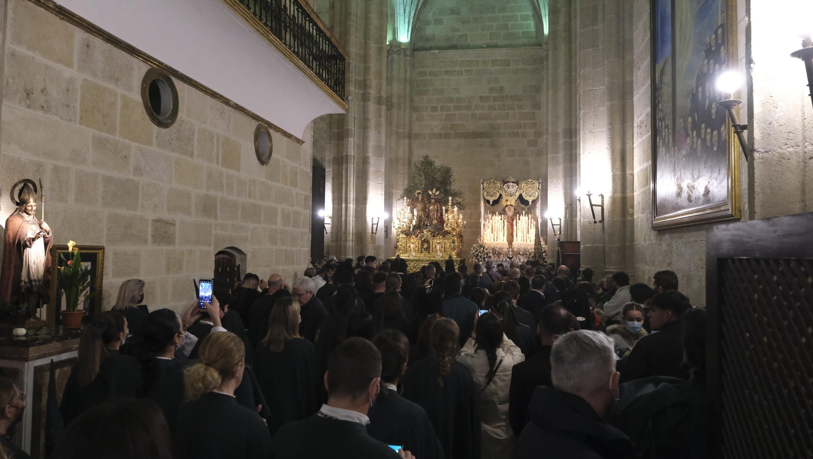Procesión de Estudiantes en Almería, en imágenes.
