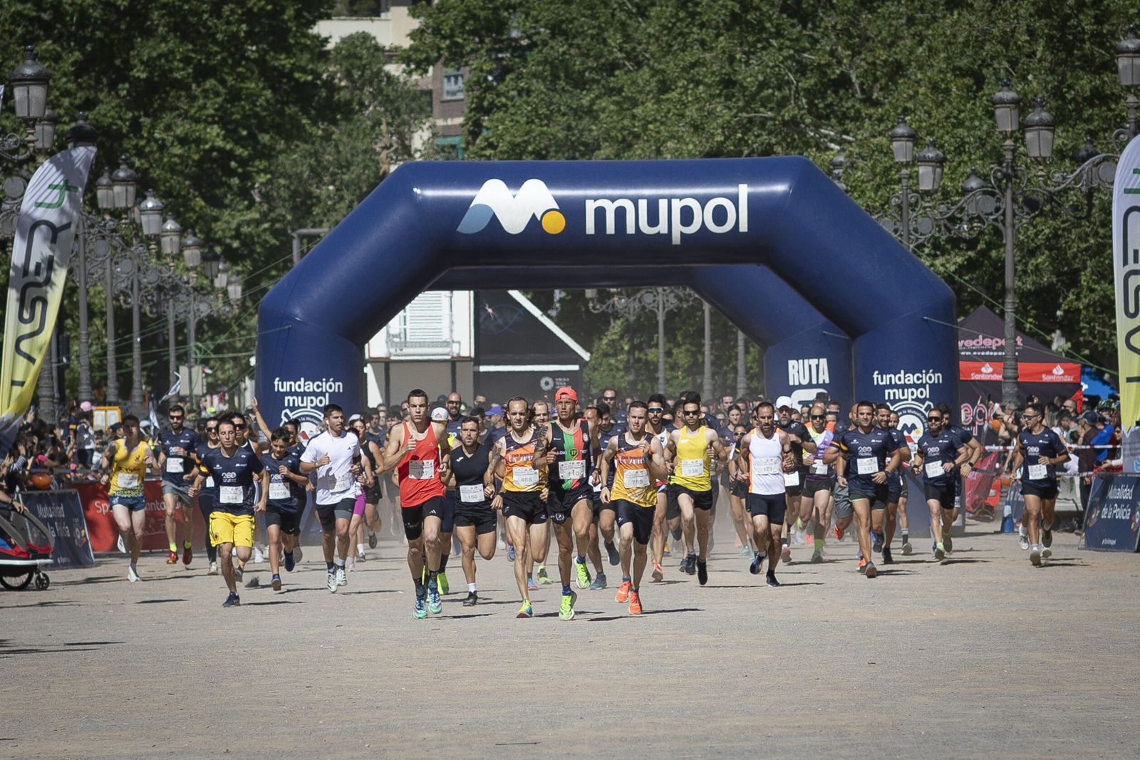 Encuéntrate en las imágenes de la carrera de la Policía Nacional 'Ruta 091'
