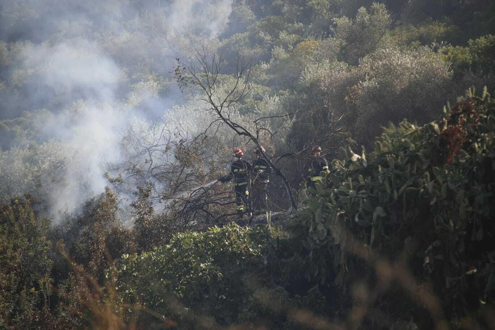 Incendio en la cornisa de Gelves
