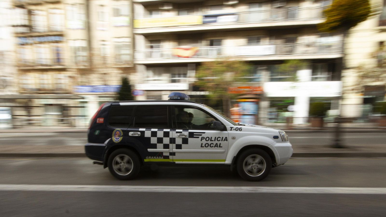Un vehículo de la Policía Local de Granada.
