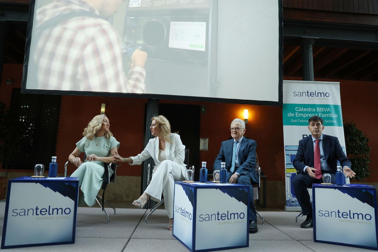 La entrega de los premios Familia Empresa 2025 de la San Telmo Business School, en fotos