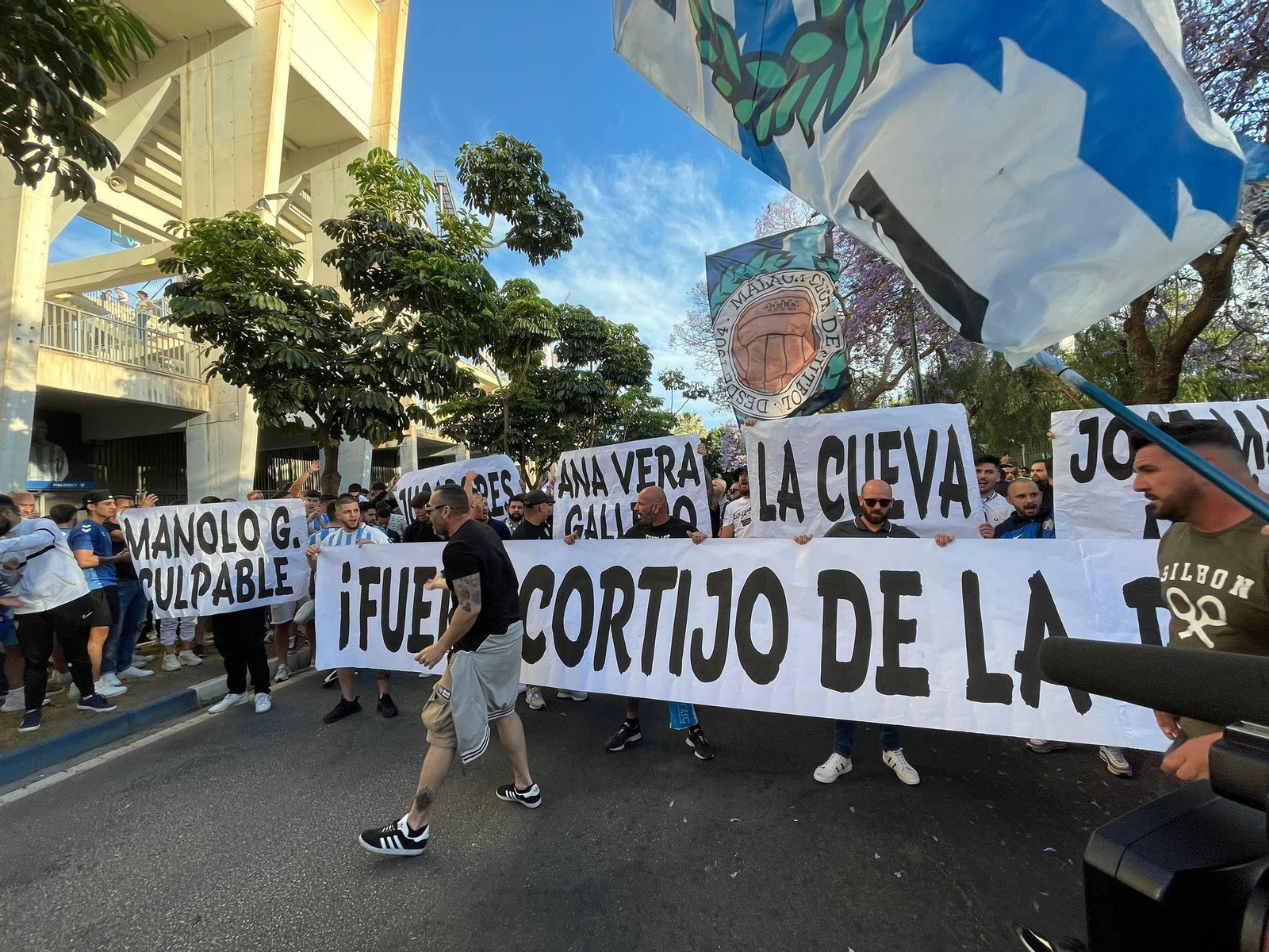 Las imágenes de las protestas de la afición del Málaga Las imágenes de las protestas de la afición del Málaga