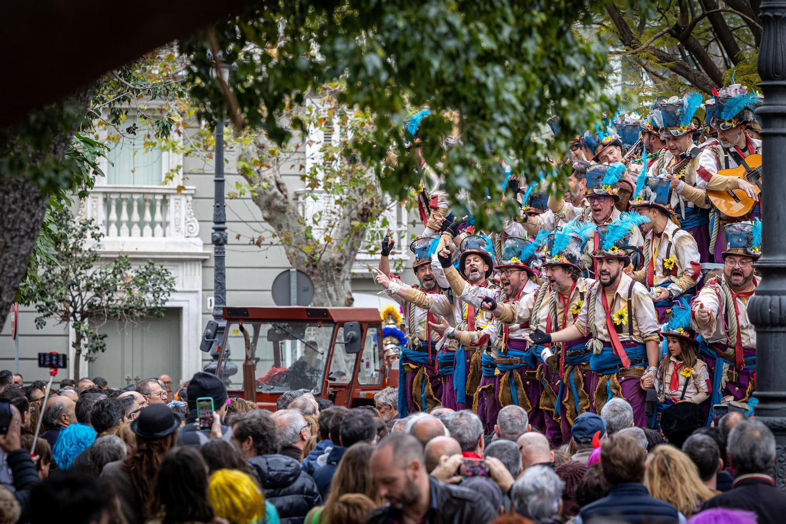 Imágenes del lunes de coros e ilegales del Carnaval de Cádiz 2023