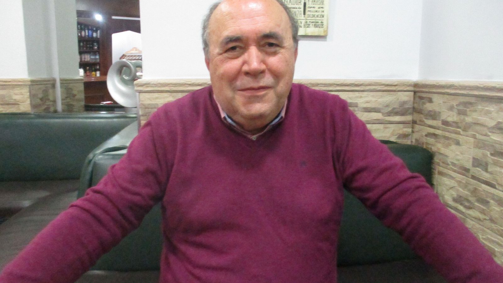 Manolo Martínez, presidente de la Asociación de Amigos del Belén en Almería, en un momento de la entrevista.